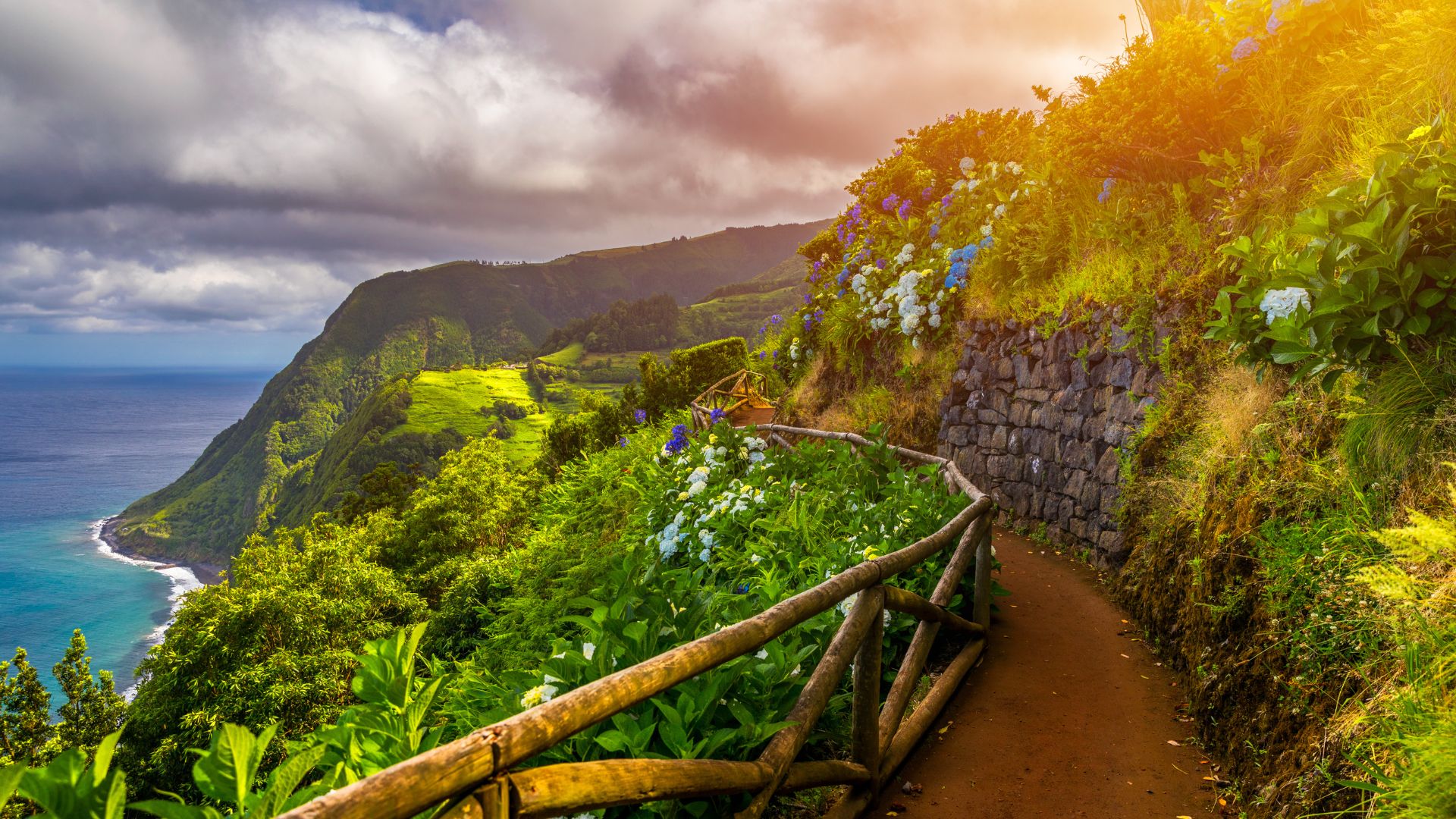 Sejur Azore (15) Circuit Azore: Insula Sao Miguel Hawaii-ul Europei 28 August - 05 Septembrie 2026