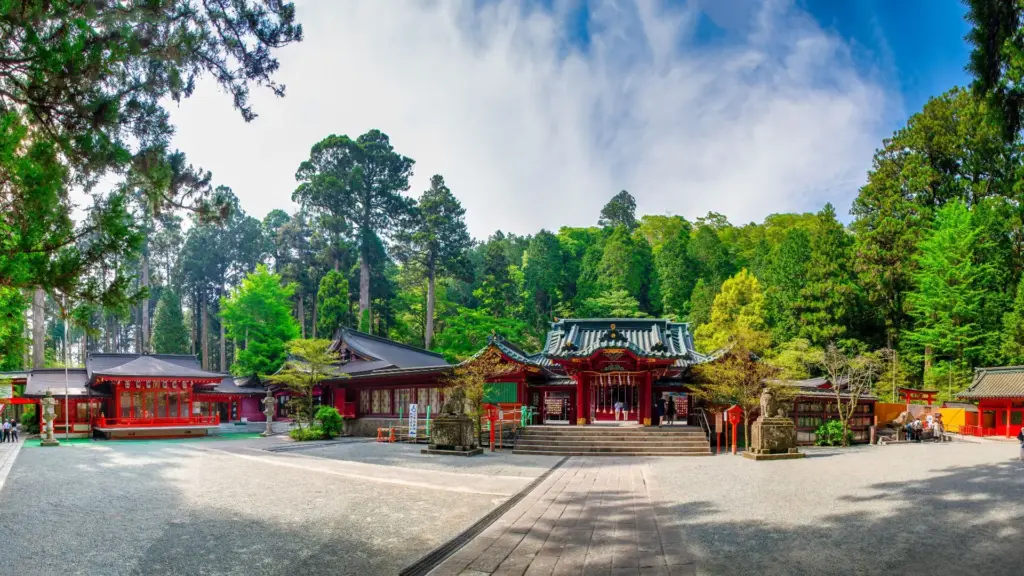 Circuit JAPONIA si COREEA DE SUD: Sub Petale de Sakura 04 Aprilie-18 Aprilie 2027