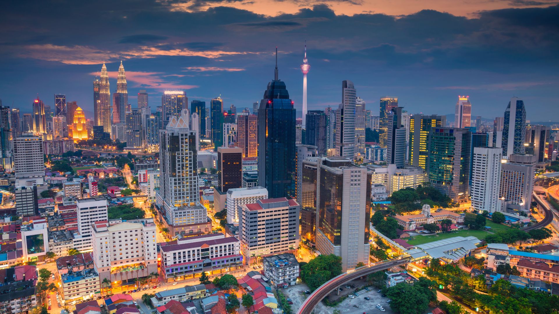 Singapore, Kuala Lumpur, Bangkok Circuit SINGAPORE, KUALA LUMPUR si BANGKOK: Aventura urbana 19 Noiembrie - 03 Decembrie 2026