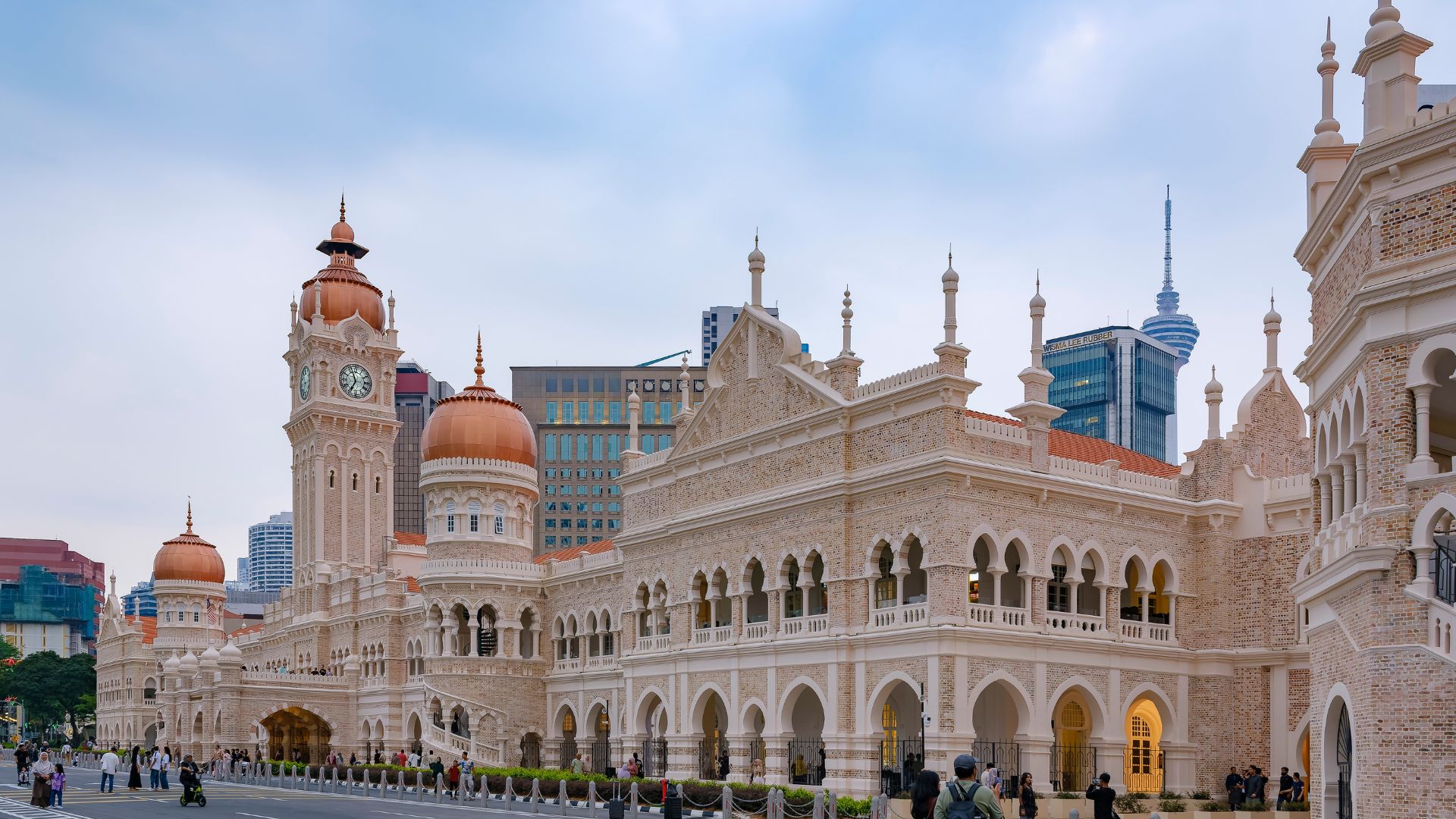 Singapore, Kuala Lumpur, Bangkok Circuit SINGAPORE, KUALA LUMPUR si BANGKOK: Aventura urbana 19 Noiembrie - 03 Decembrie 2026