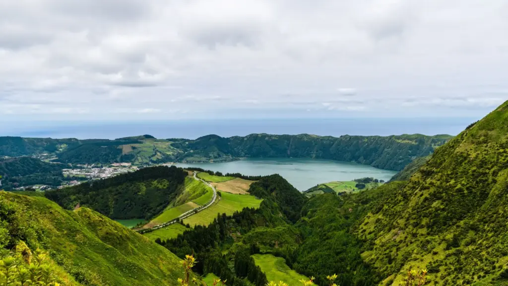 Circuit Azore: Insula Sao Miguel Hawaii-ul Europei 21 - 29 Mai 2027