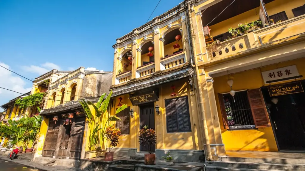 Circuit INDOCHINA: Vietnam, Cambodgia, Laos si Thailanda 03 - 21 Martie 2027