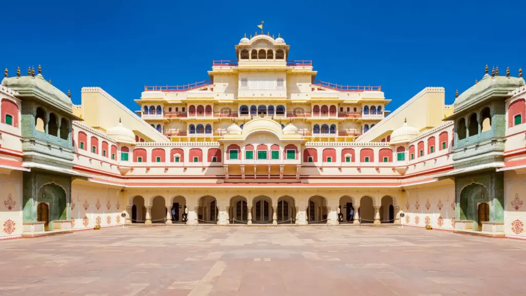 Circuit INDIA, BHUTAN si NEPAL: Circuit pe Taramurile Sacre 10 - 24 Octombrie 2026
