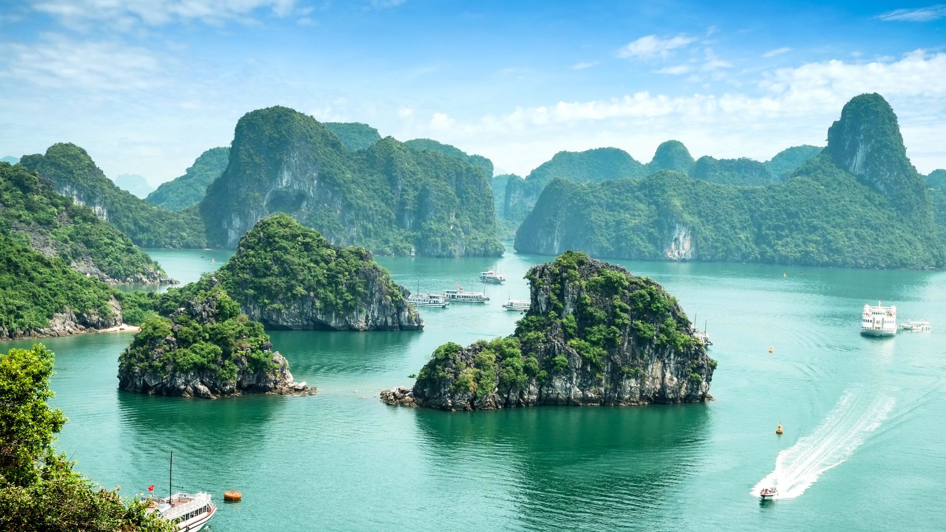 Vietnam cu insotitor de grup Circuit VIETNAM: Esenta Vietnamului si Plajele din Mui Ne 21 Martie - 03 Aprilie 2027