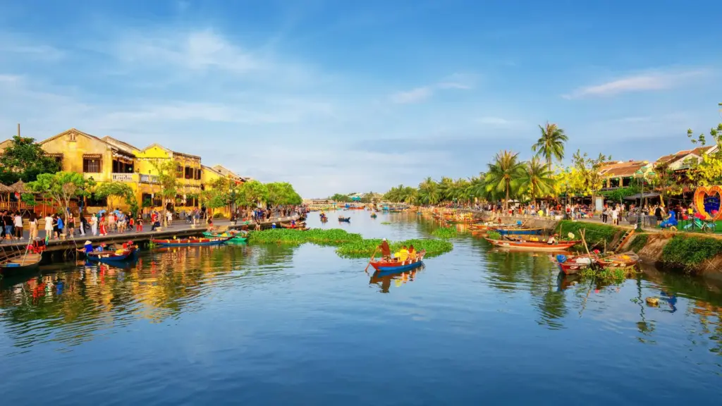 Circuit VIETNAM: Esenta Vietnamului si Plajele din Mui Ne 21 Martie - 03 Aprilie 2027