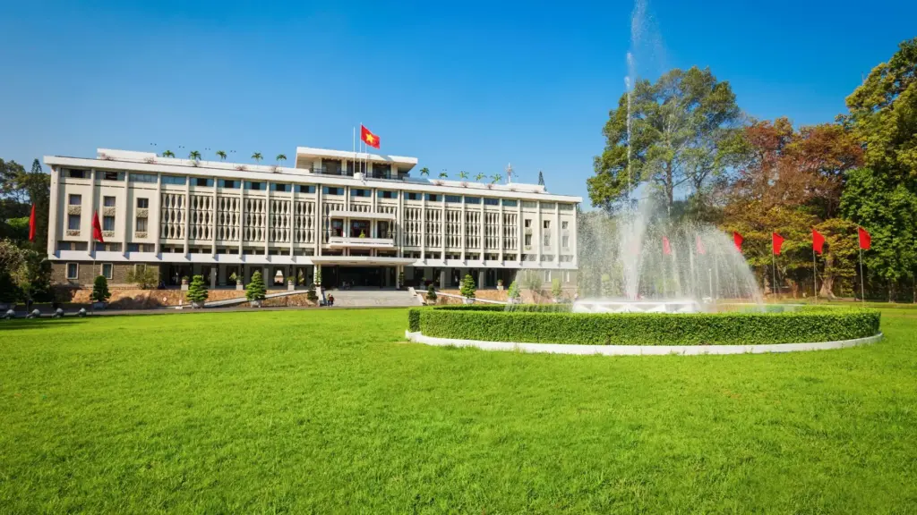 Circuit VIETNAM: Esenta Vietnamului si Plajele din Mui Ne 21 Martie - 03 Aprilie 2027