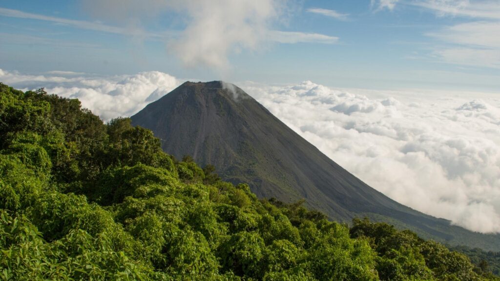 San Salvador – Joya de Ceren – Cerro Verde