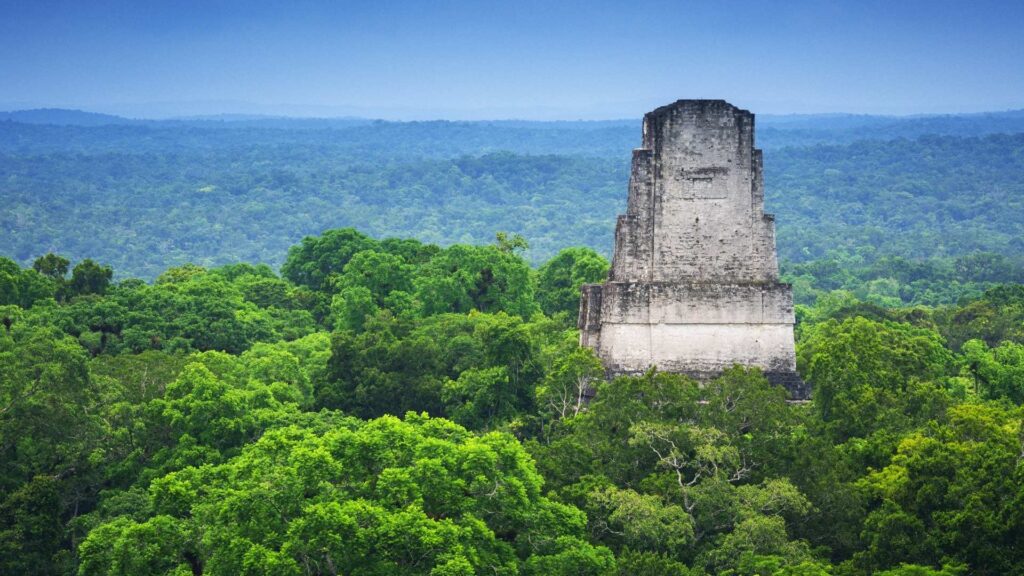 Flores – Tikal – Flores