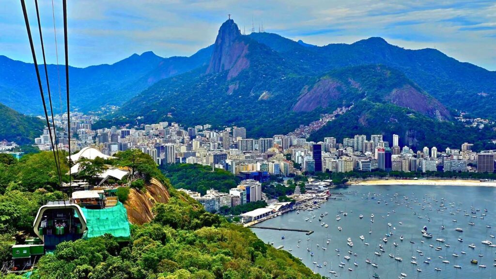 Circuit BRAZILIA: Ecoul cascadelor si ritmul oraselor